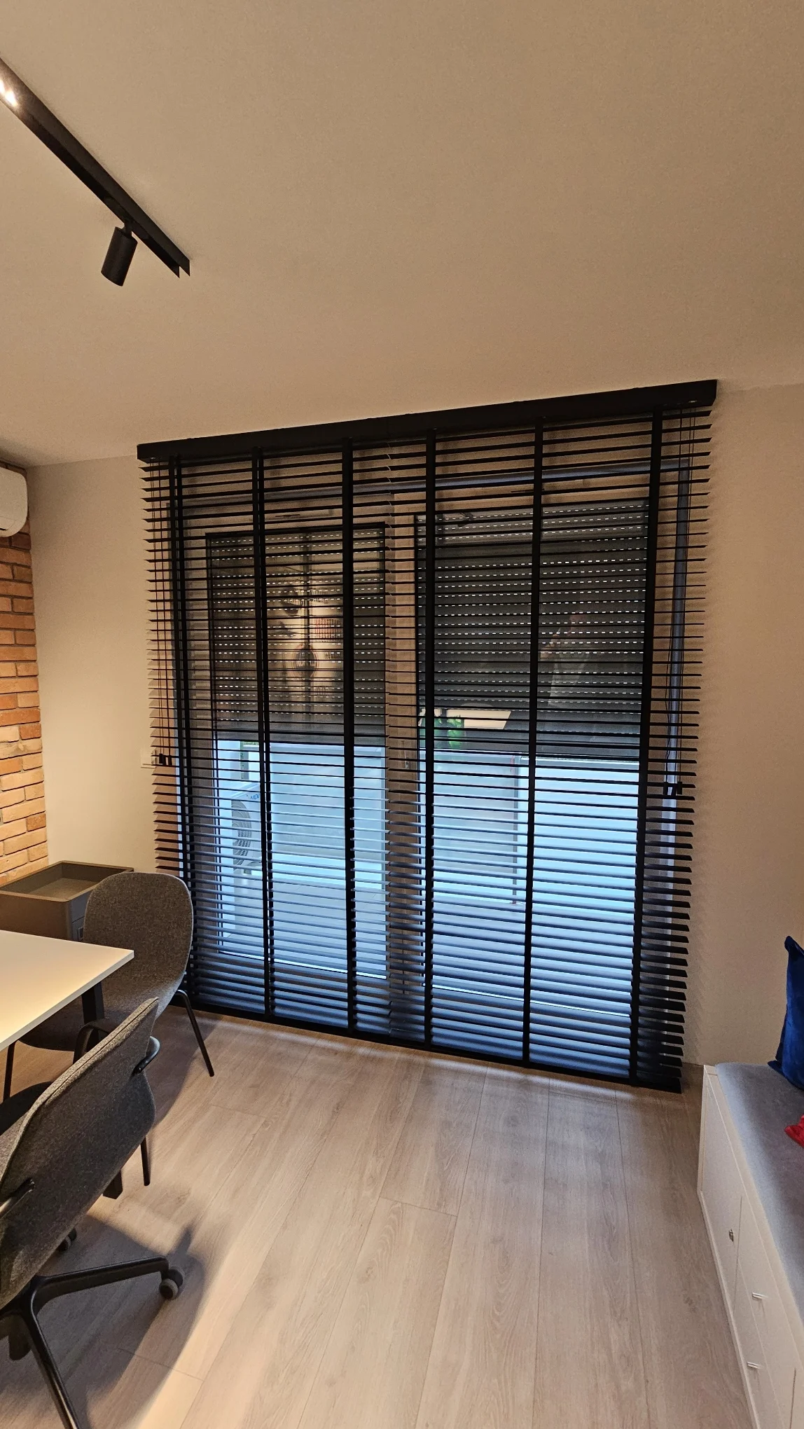 deżal poznań zaluzje-aluminiowe